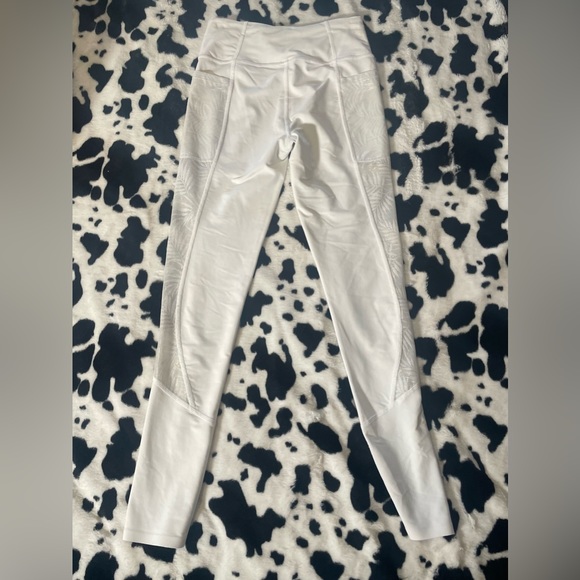 Victoria Sport White Leggings with Sparkly Palm Leaf Detailing - Picture 7 of 7